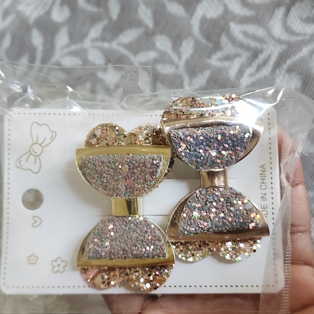Glitter bow - Picture 2 of 4